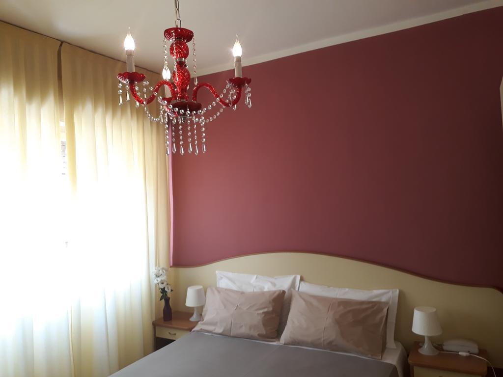 Hotel Helvetia ミラノ・マリッティマ エクステリア 写真